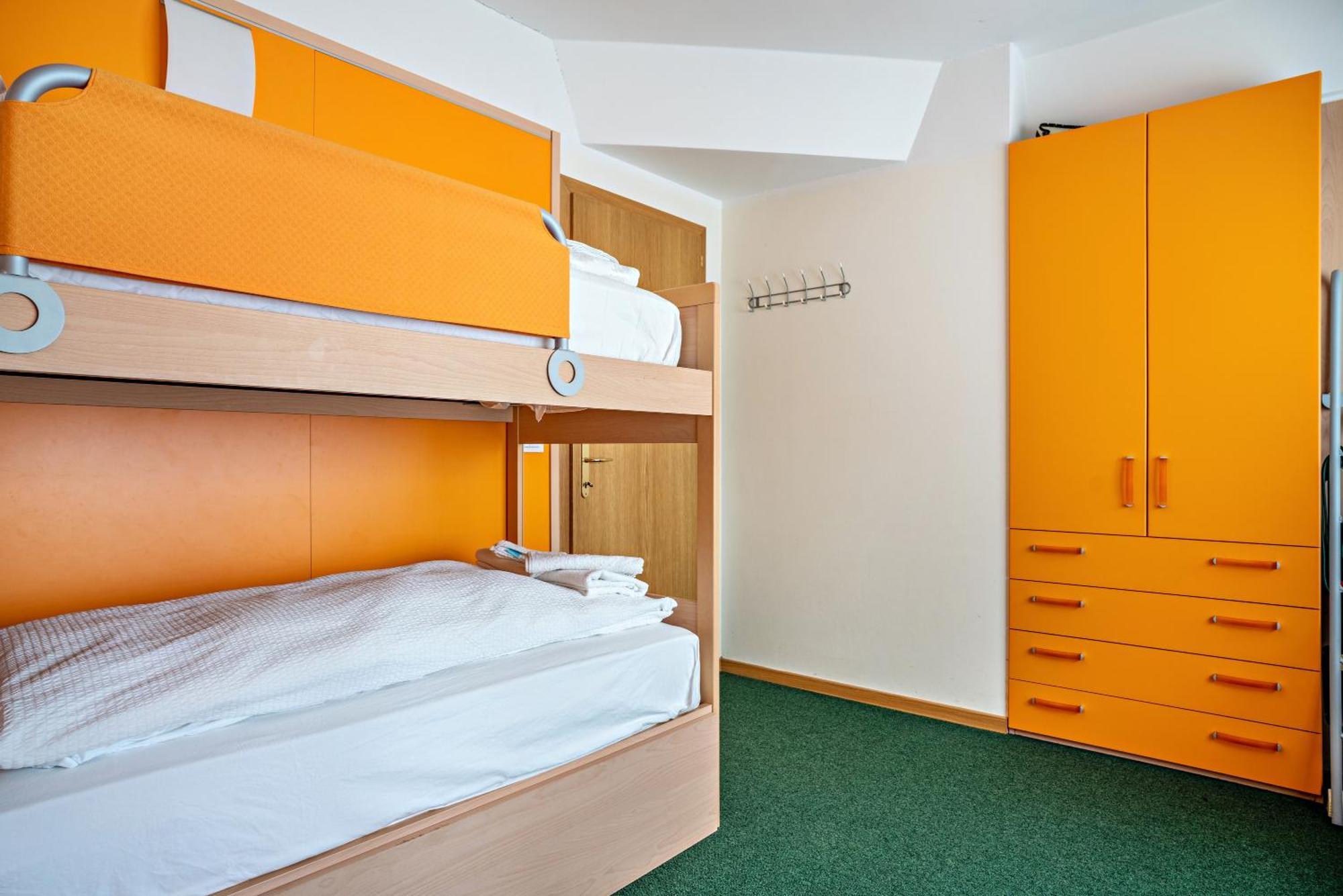 Casa Roby Al Centro Delle Dolomiti Apartment Marilleva Exterior photo